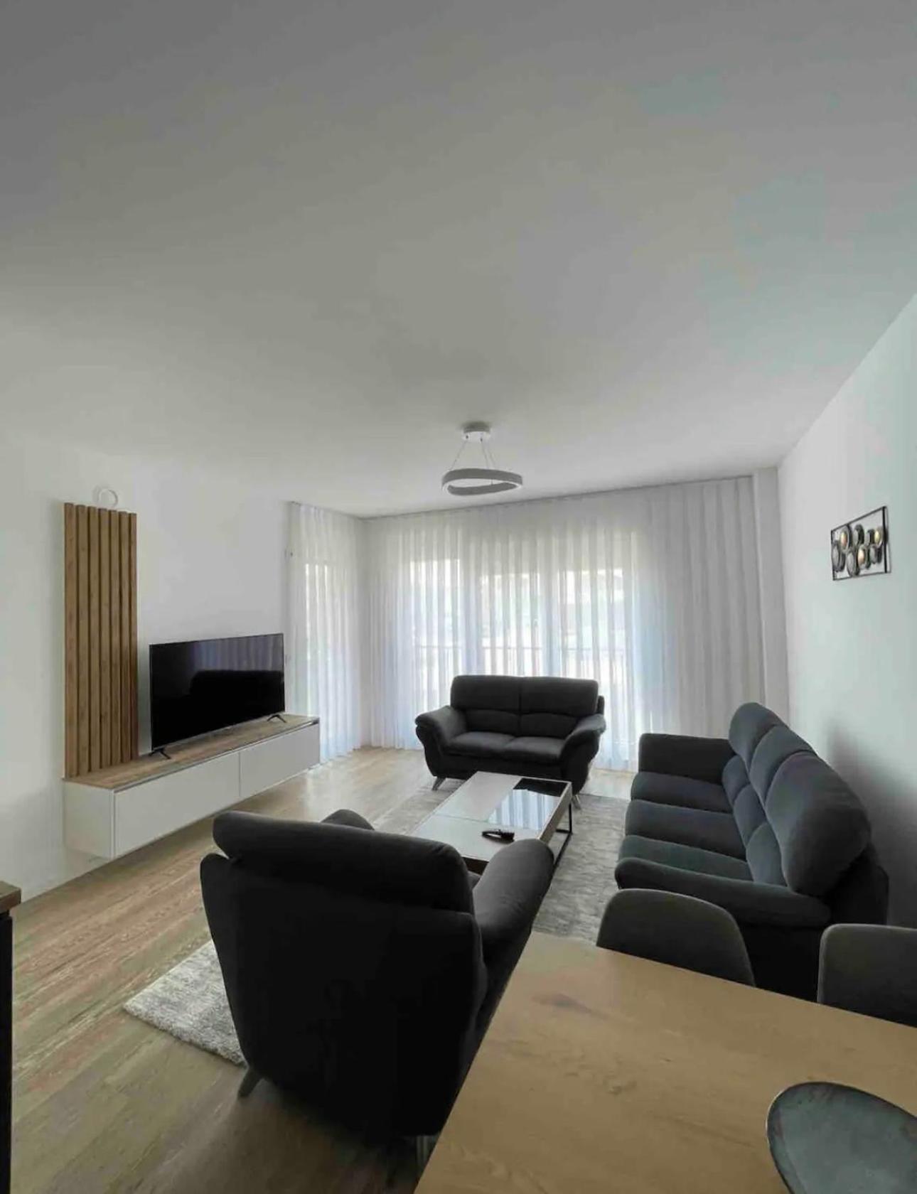 Airstay Pristina Exterior photo