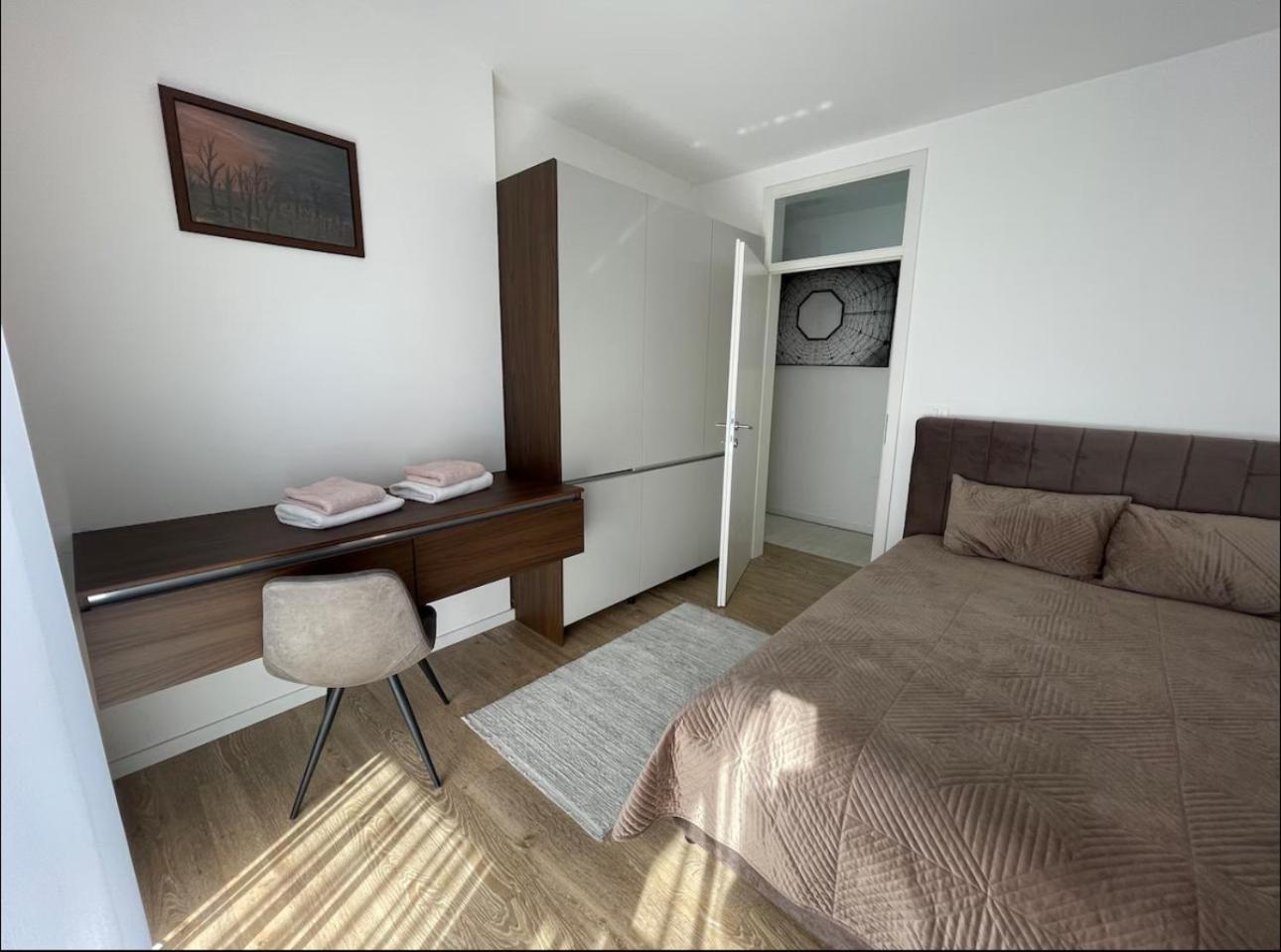 Airstay Pristina Room photo